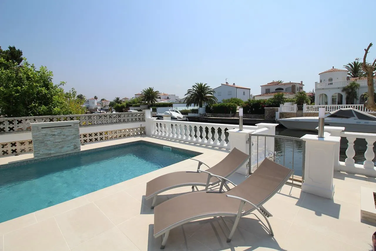 Holiday home Apart-Rent Casa Con Piscina Flamicell 0042 Empuriabrava