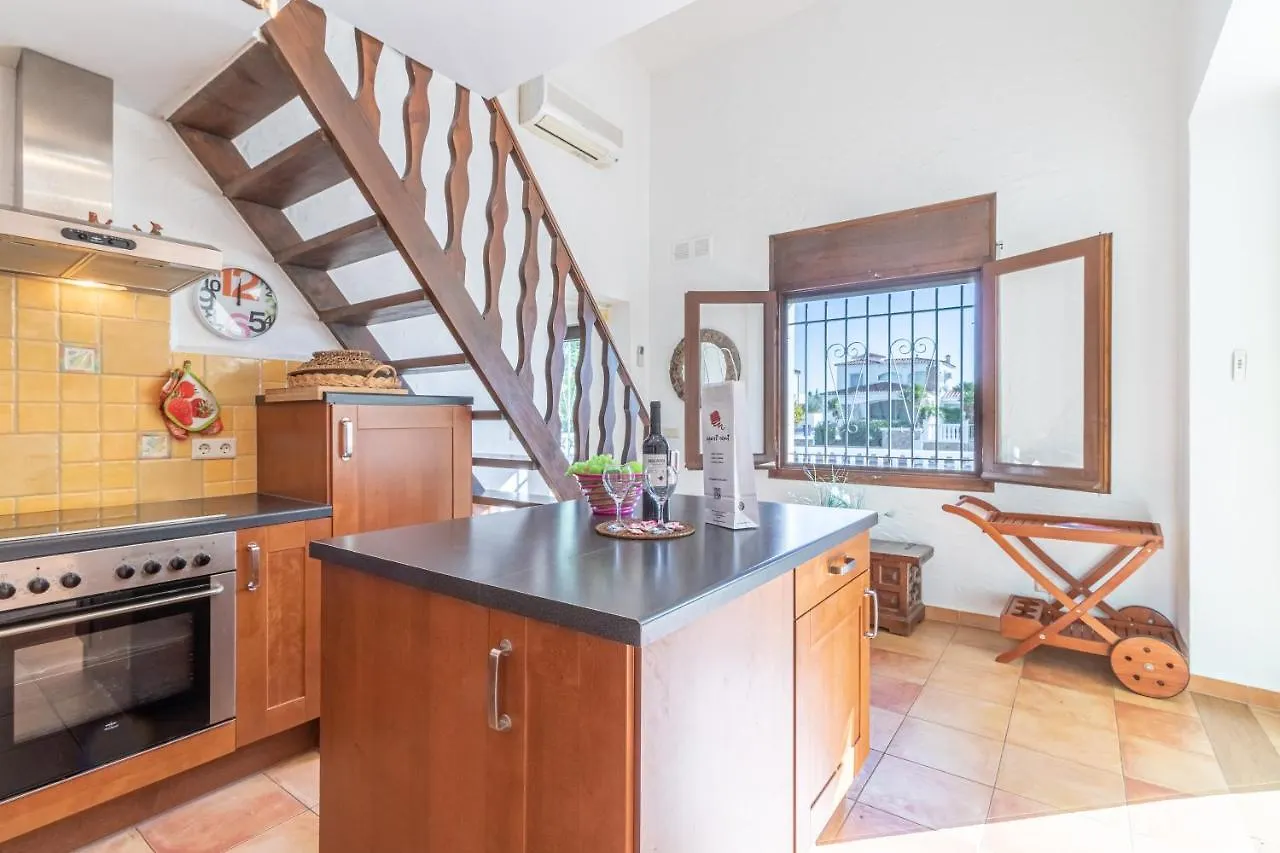 Apart-Rent Casa Con Piscina Flamicell 0042 Empuriabrava Holiday home