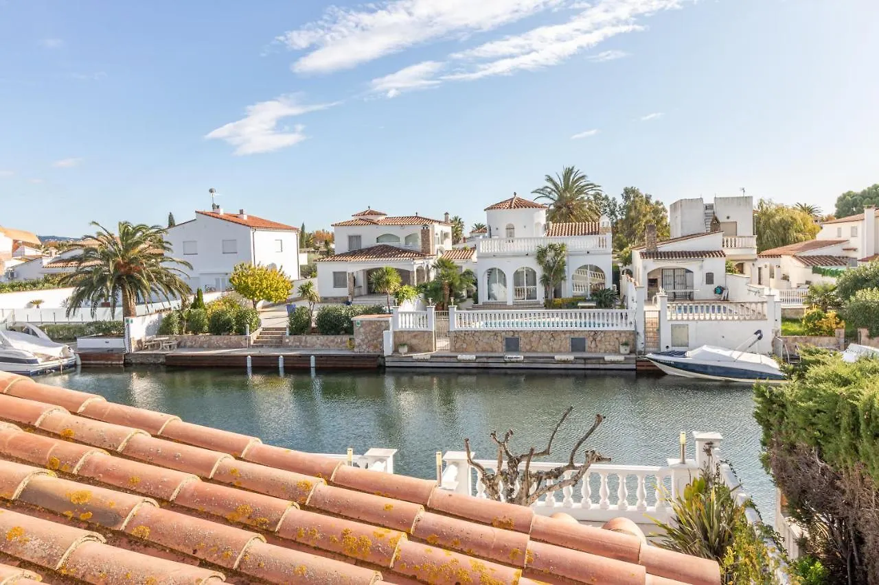Holiday home Apart-Rent Casa Con Piscina Flamicell 0042 Empuriabrava Spain